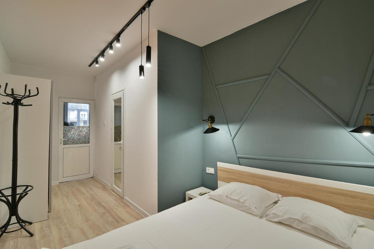 Flats With Parking *